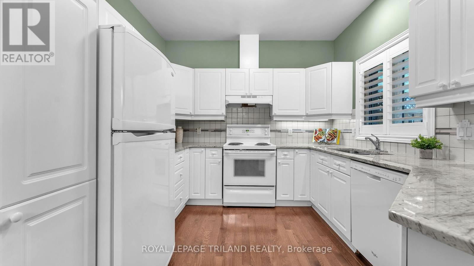 28 - 1574 RICHMOND STREET Image 11