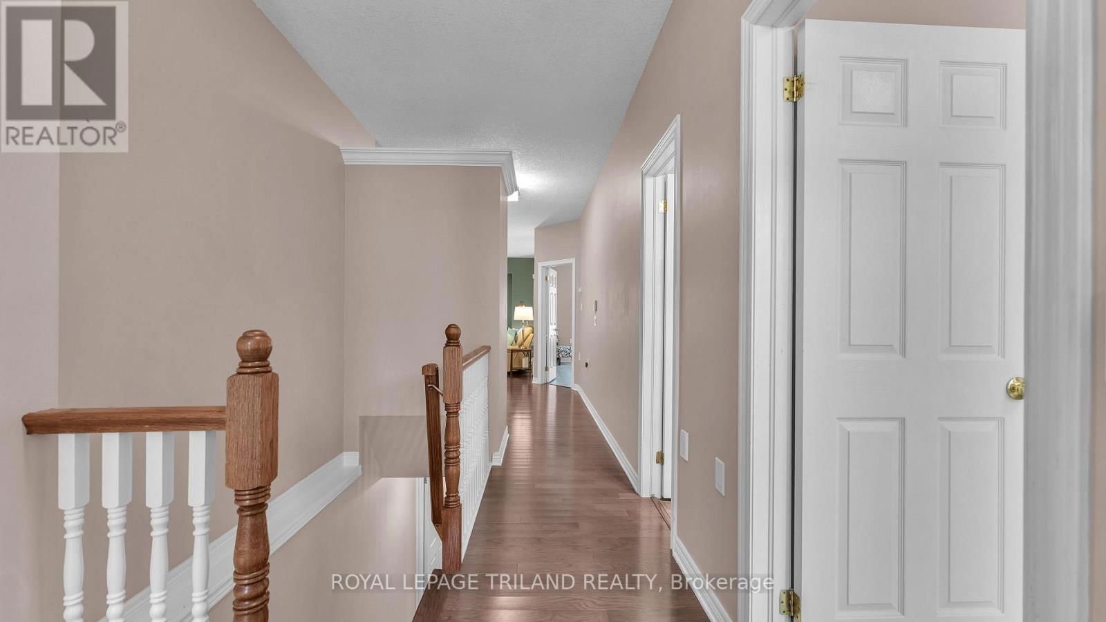 28 - 1574 RICHMOND STREET Image 3