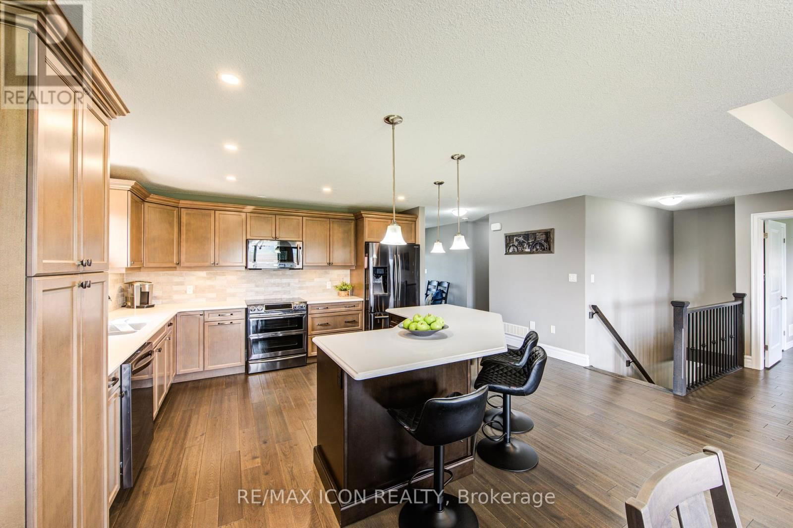 250 KROTZ STREET WEST Image 15