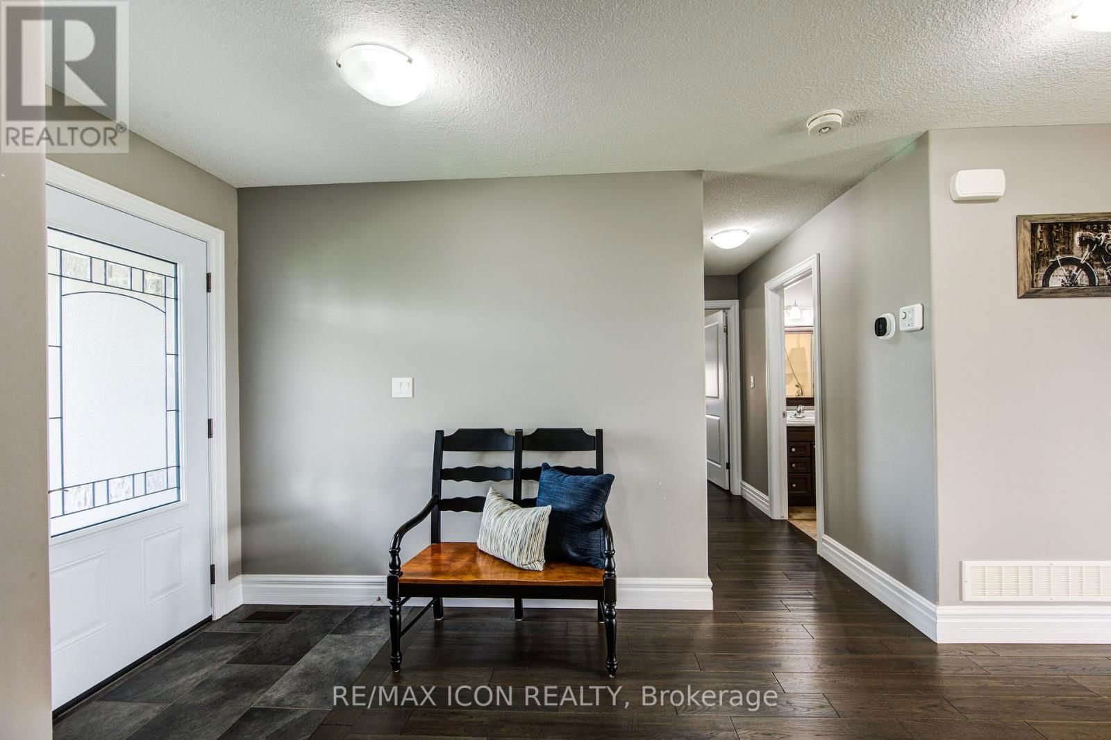 250 KROTZ STREET WEST Image 7