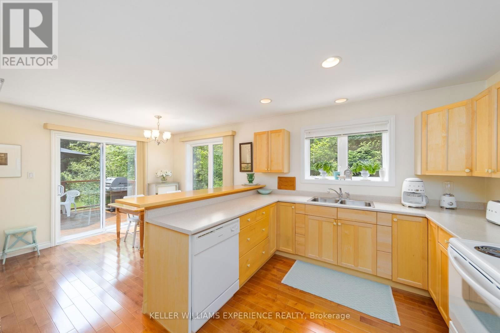 1065 FORRESTER TRAIL Image 10