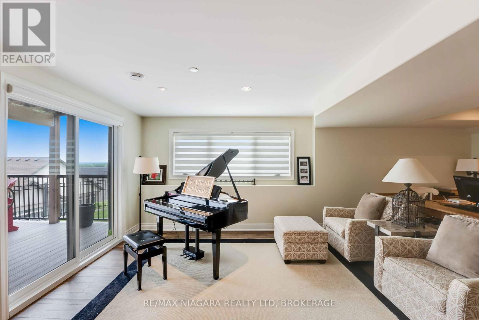 28 RIDGEVIEW CRESCENT Image 30
