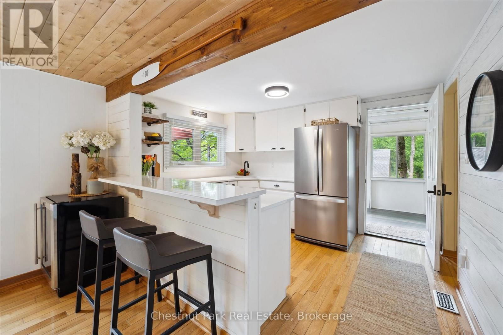 218 NORTH DRIVE Image 11