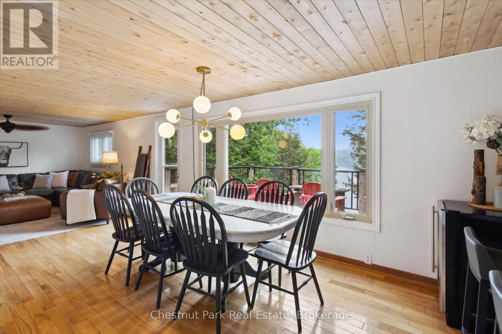 218 NORTH DRIVE Image 16