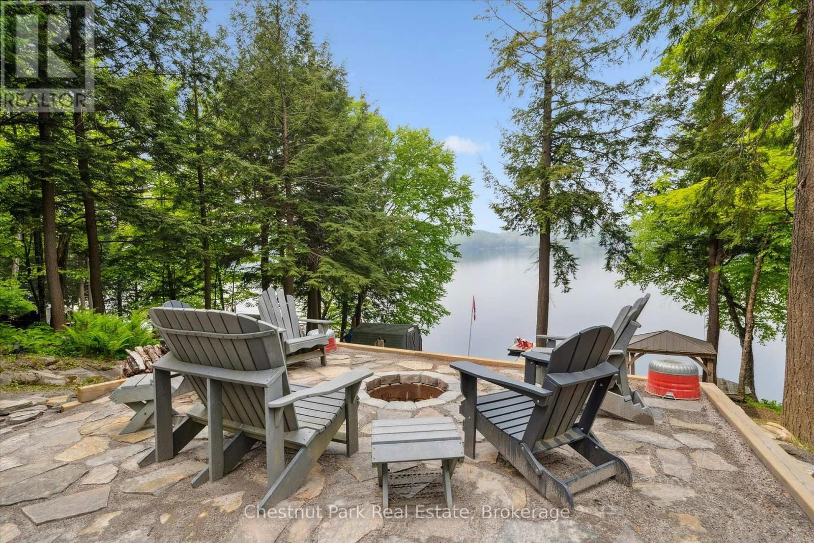 218 NORTH DRIVE Image 37