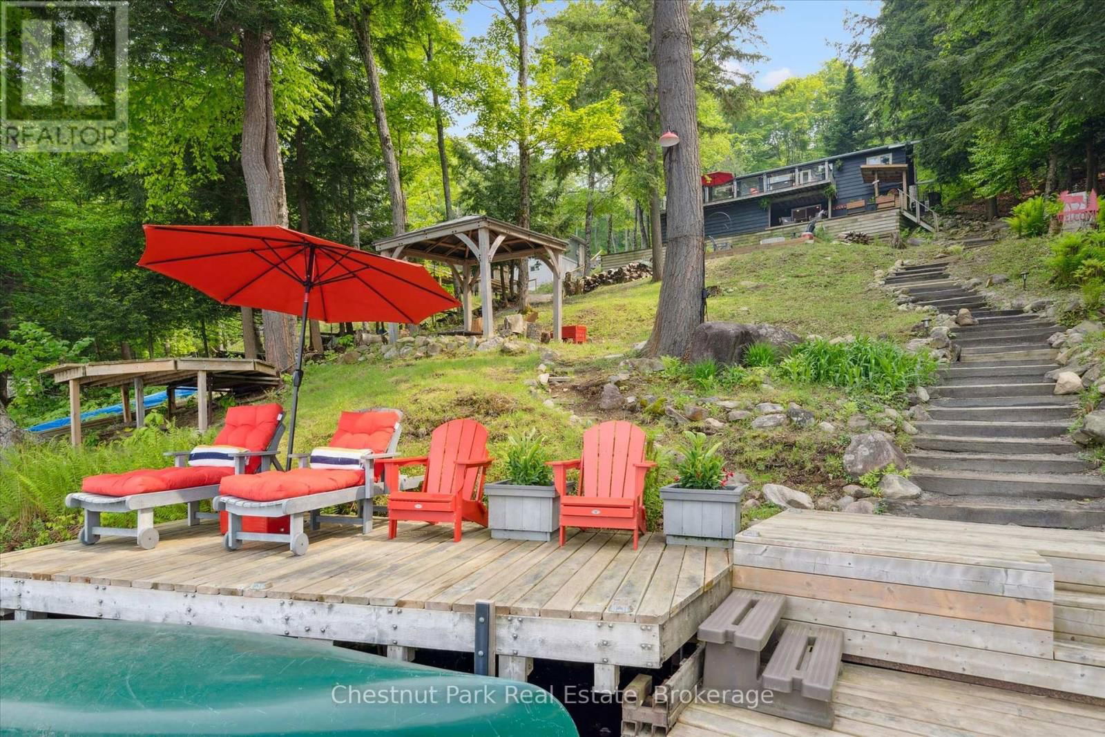 218 NORTH DRIVE Image 41