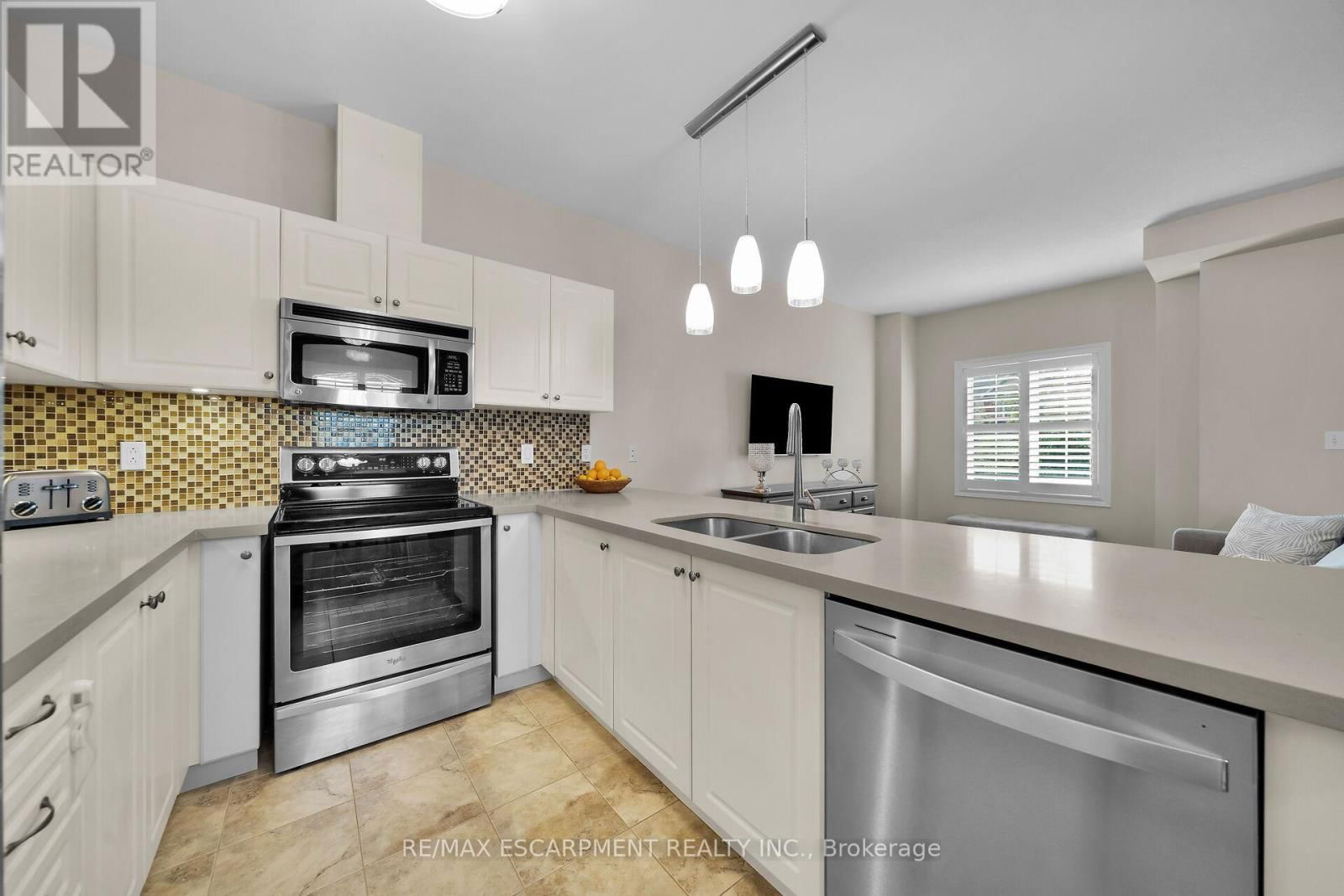19 NISBET BOULEVARD Image 15