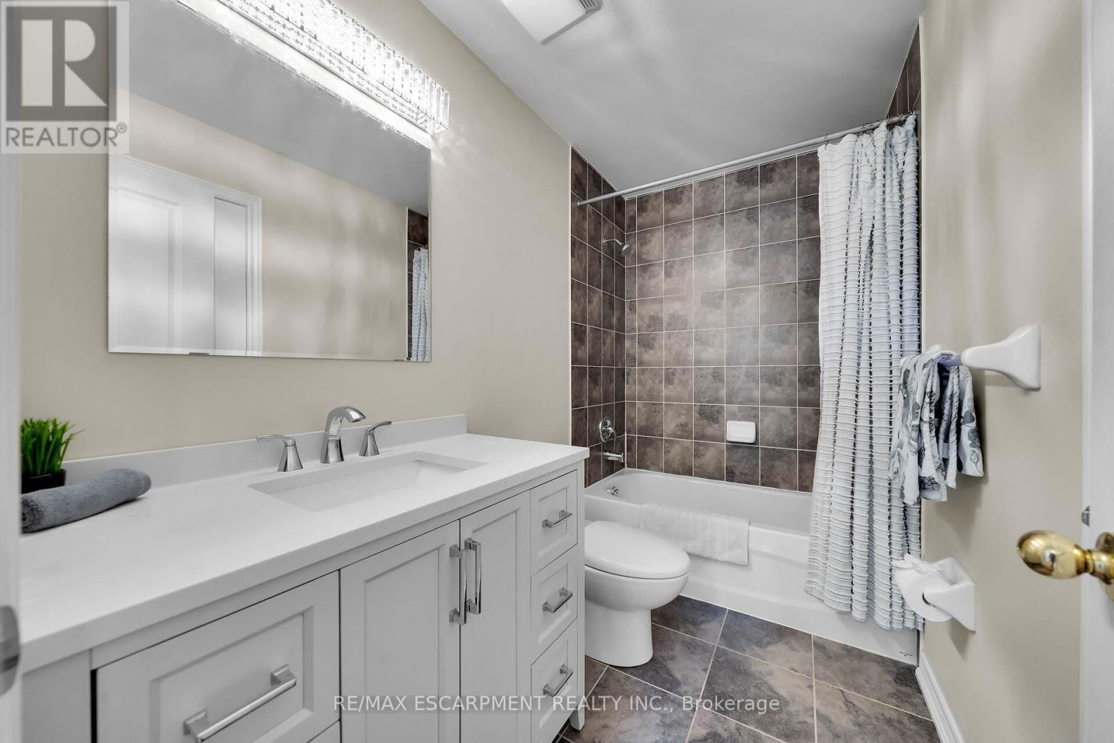 19 NISBET BOULEVARD Image 26