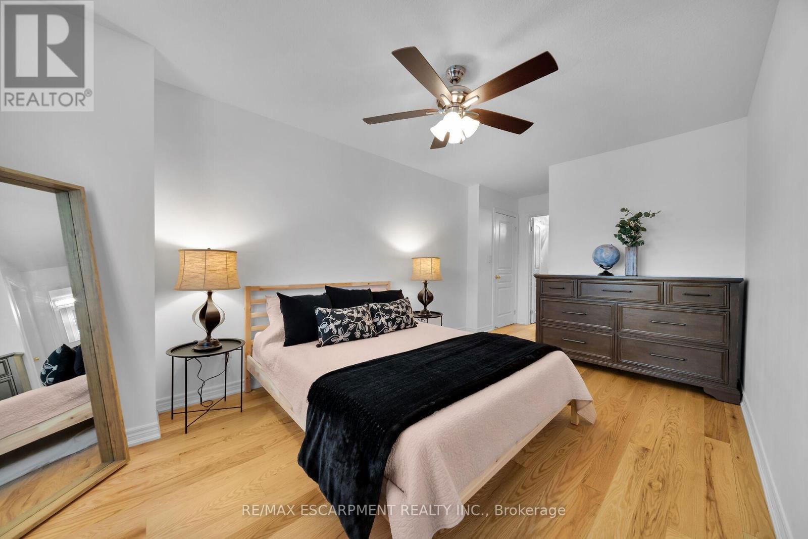 19 NISBET BOULEVARD Image 29