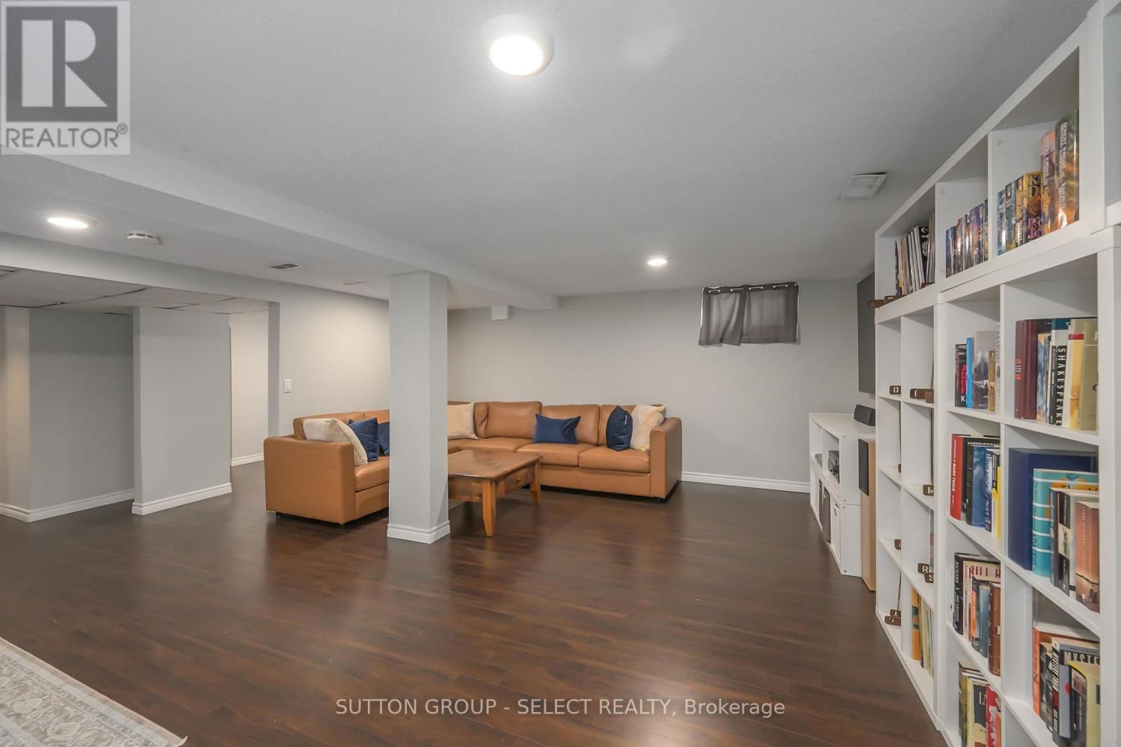 558 PRINCESS AVENUE Image 33