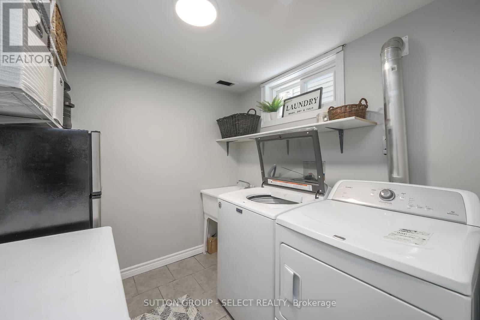 558 PRINCESS AVENUE Image 36