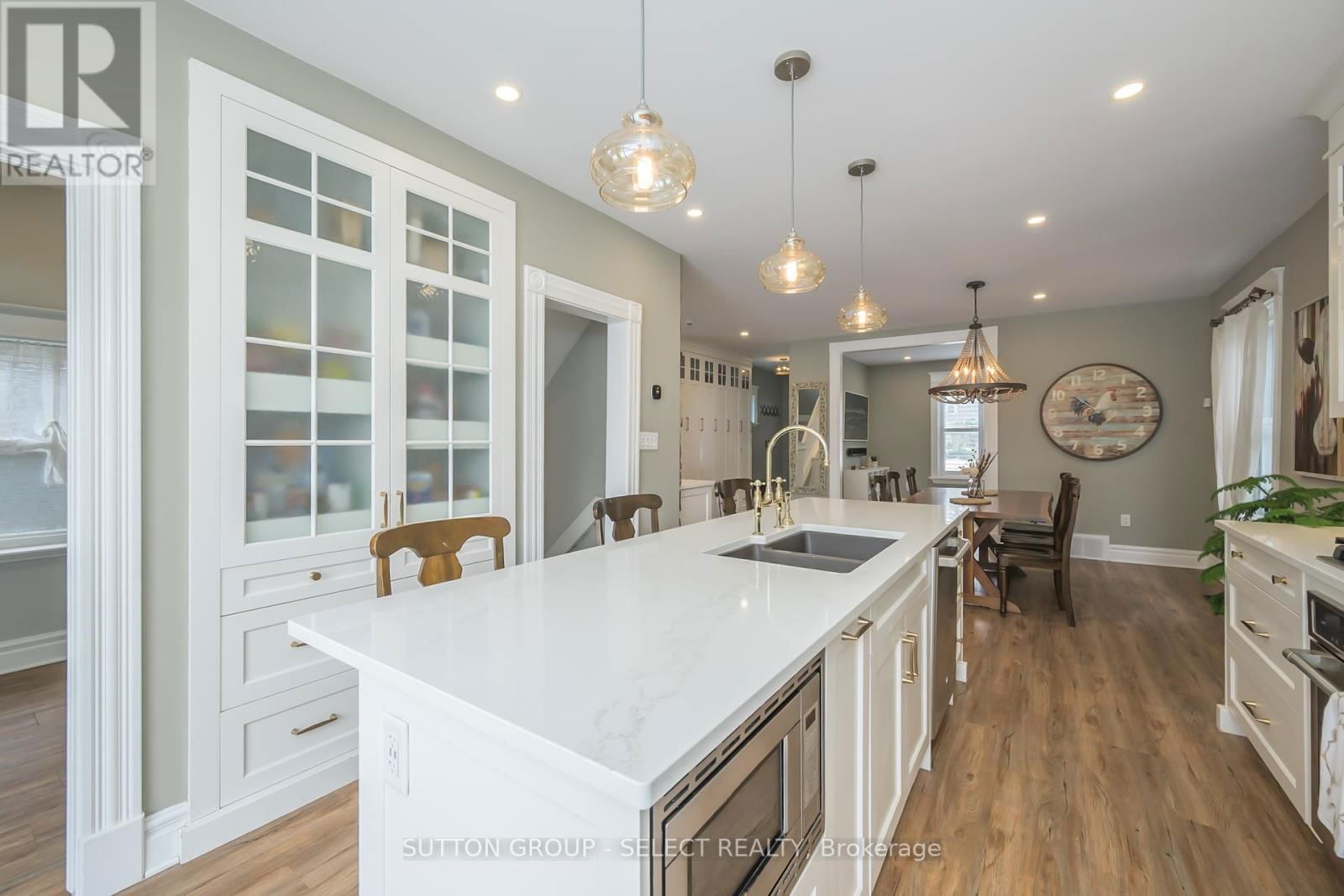 558 PRINCESS AVENUE Image 8