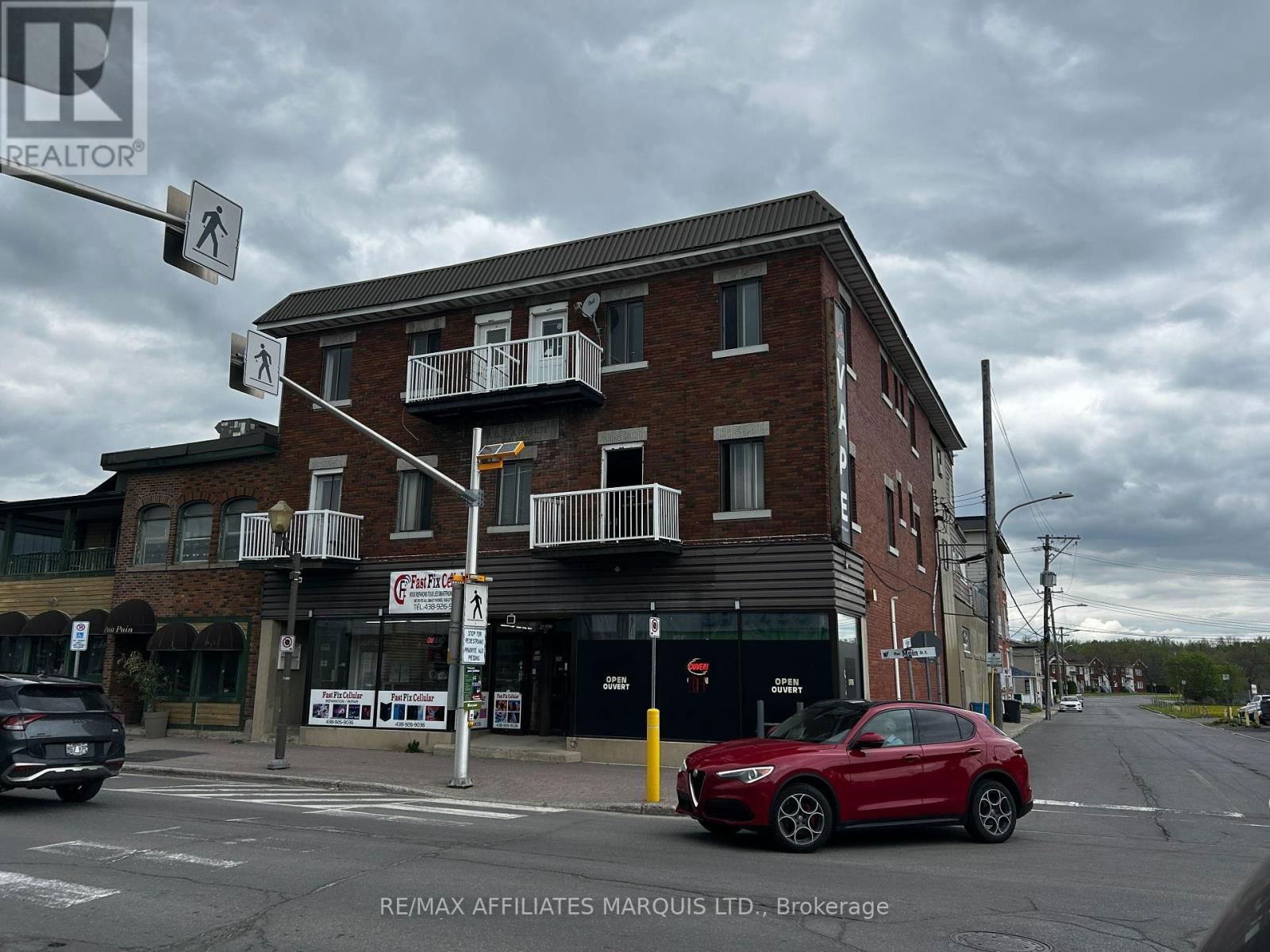 253 MAIN STREET EAST Image 1