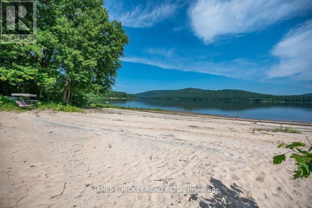 419 DEVLIN LANE Image 3