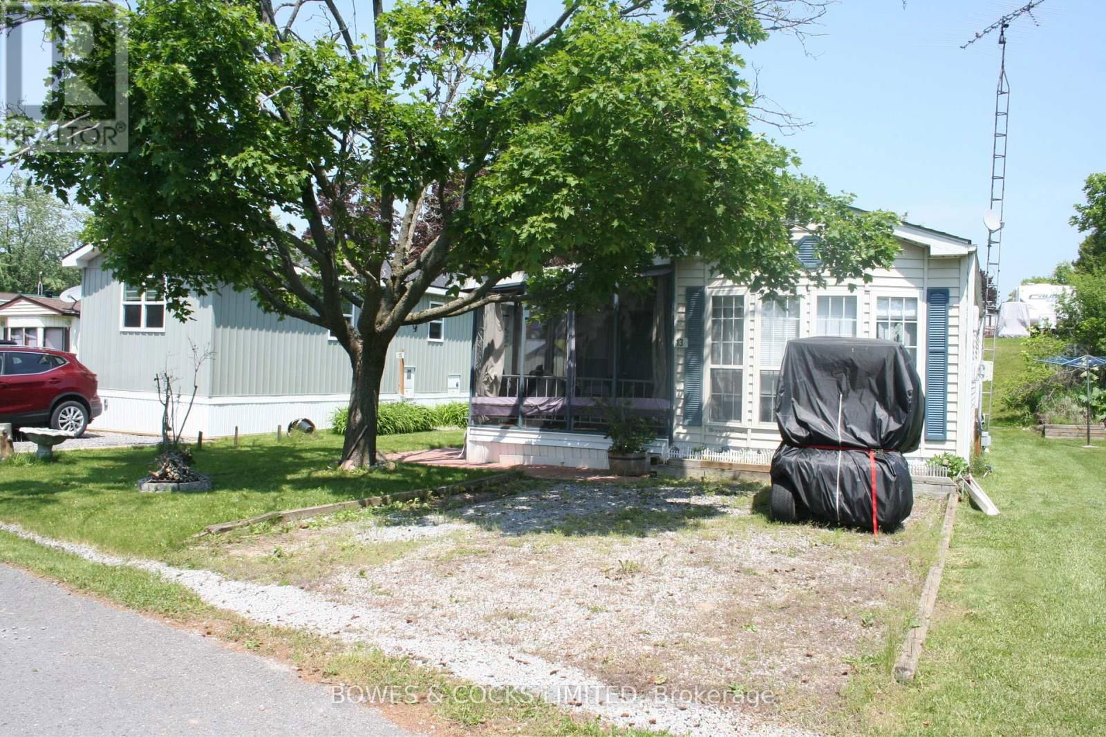 13 TRILLIUM DRIVE Image 20