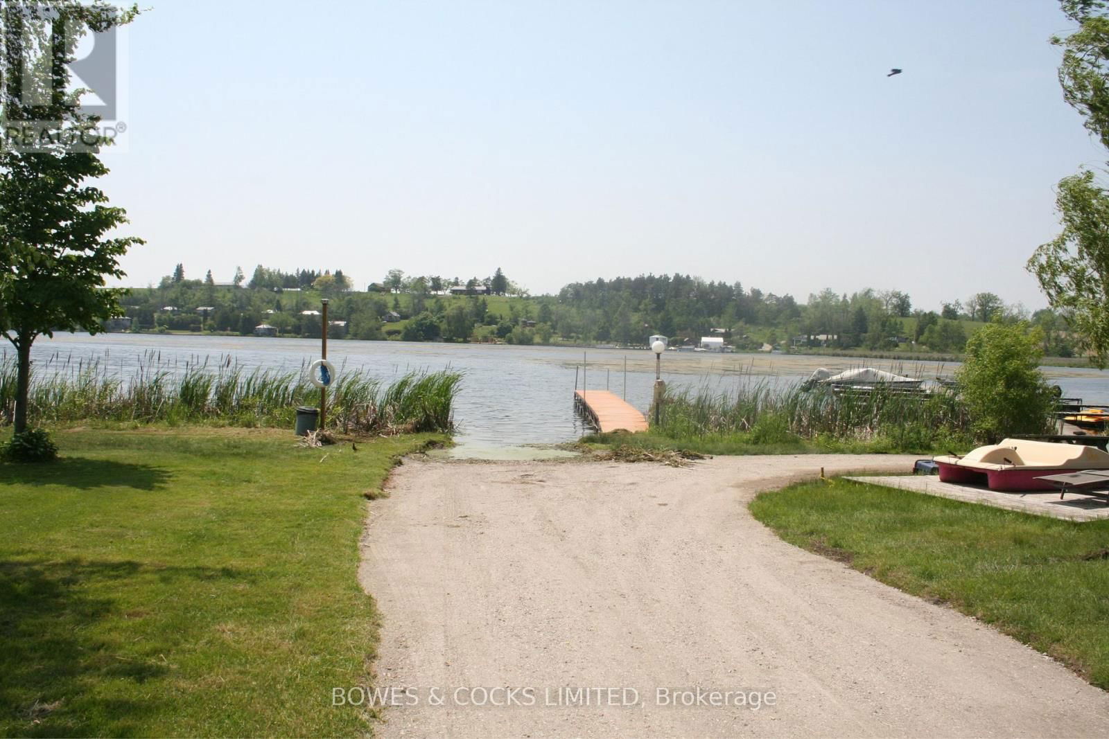 13 TRILLIUM DRIVE Image 21