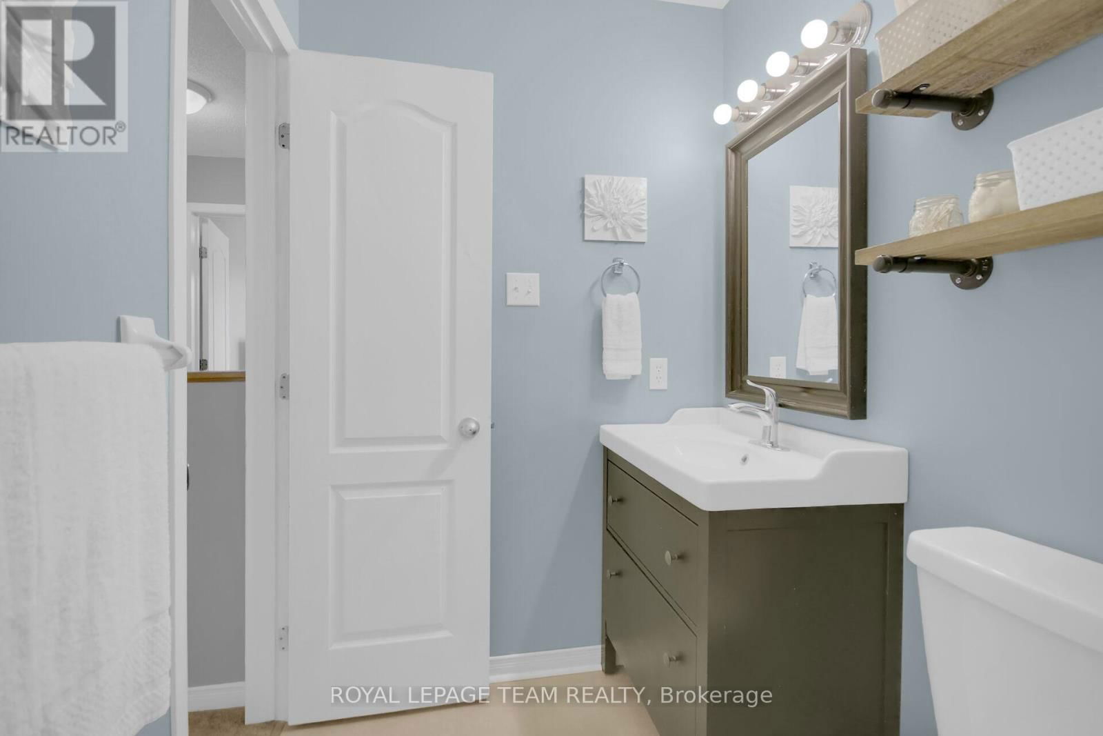 918 MALEY STREET NORTH Image 31