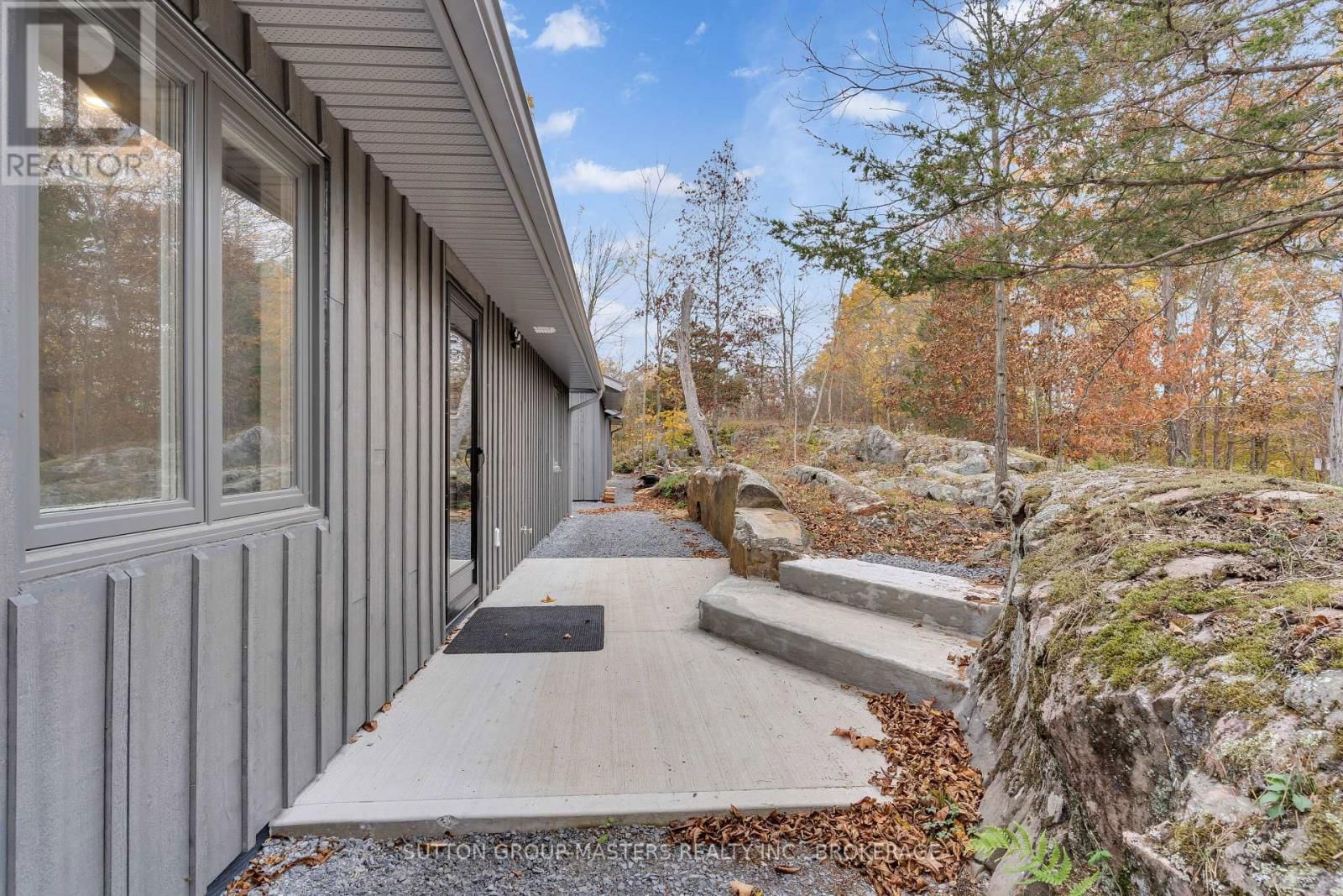 6179 NORTH SHORE ROAD Image 27