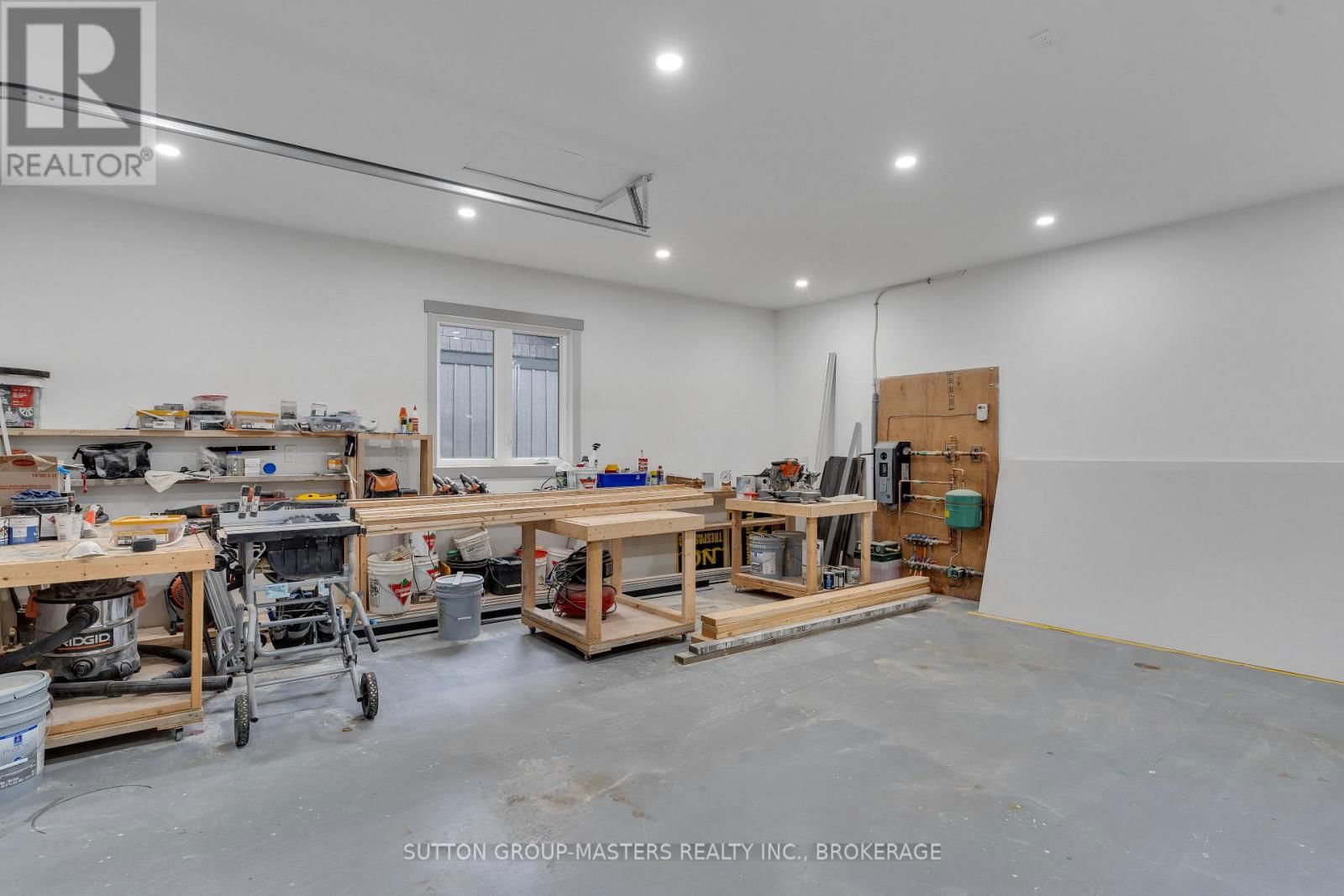 6179 NORTH SHORE ROAD Image 33