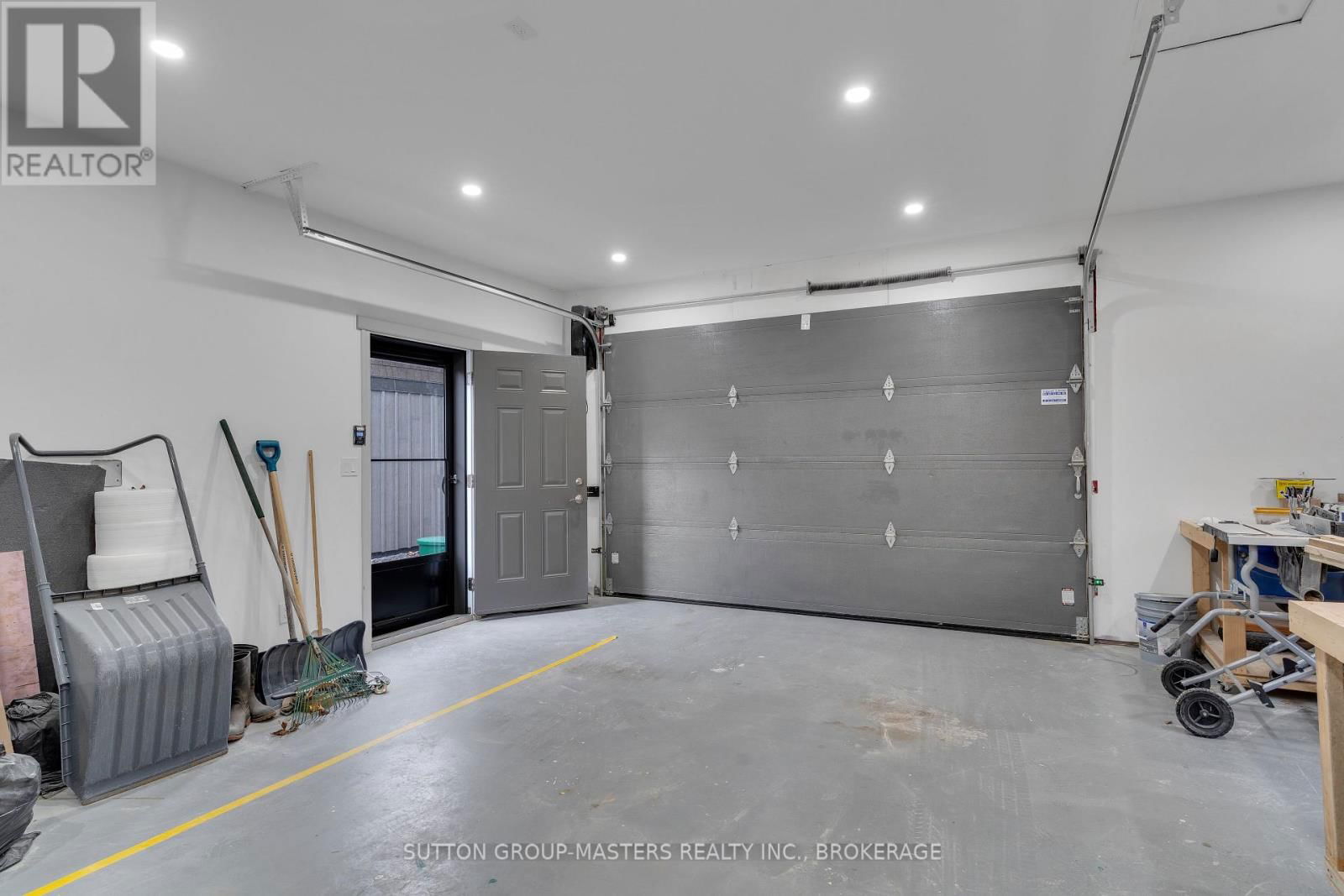 6179 NORTH SHORE ROAD Image 34