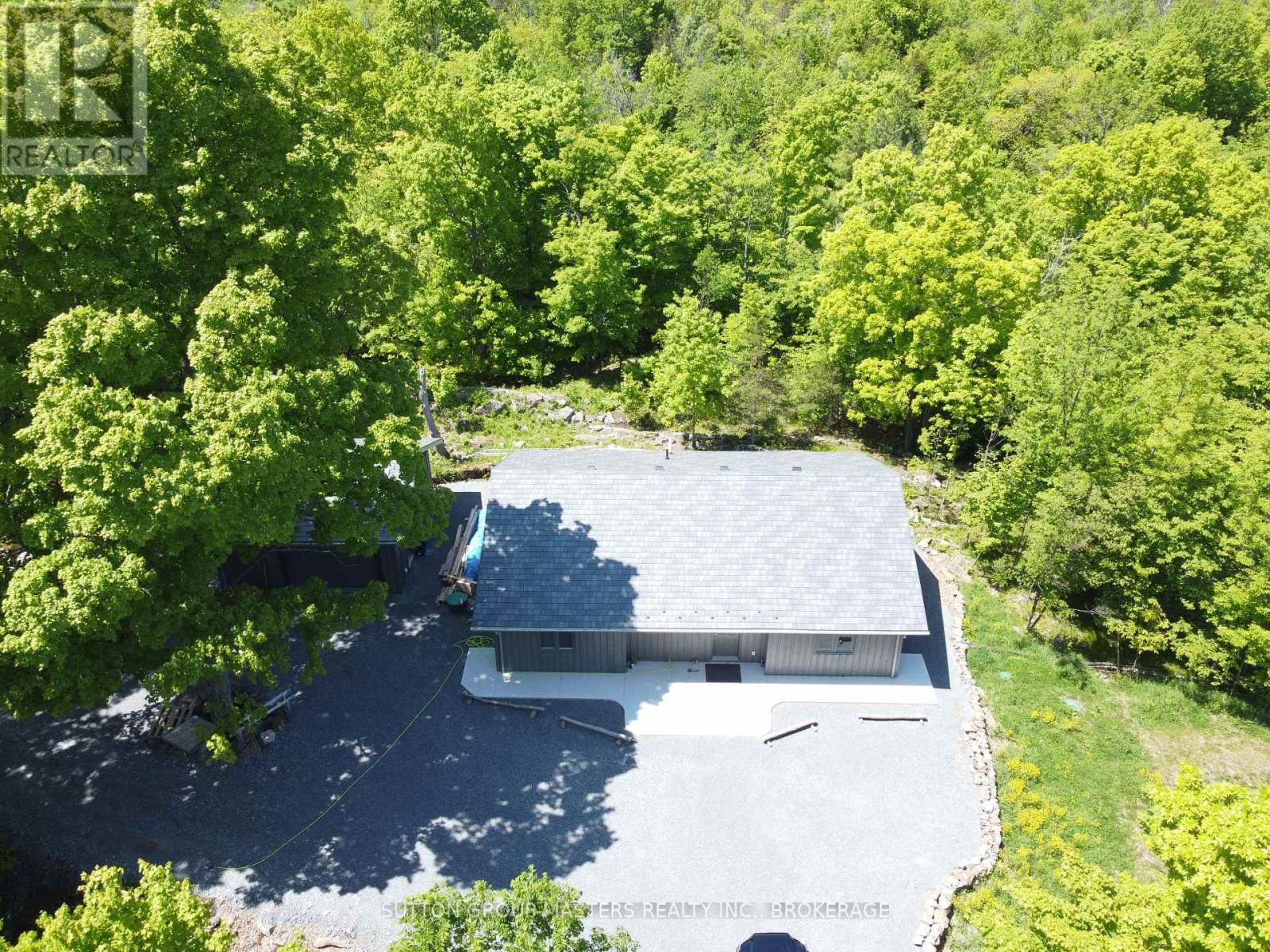 6179 NORTH SHORE ROAD Image 37