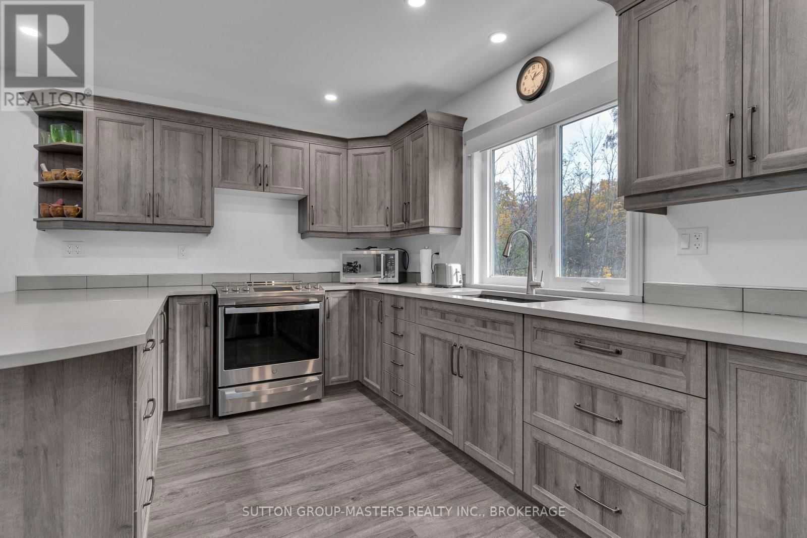 6179 NORTH SHORE ROAD Image 9