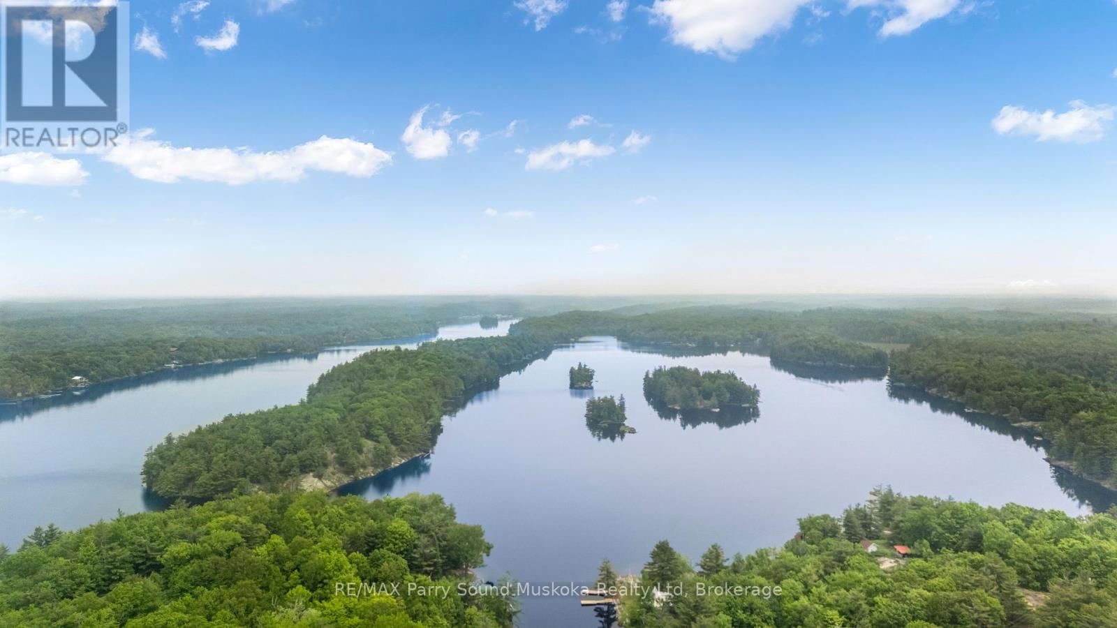 109 HEALEY LAKE Image 27