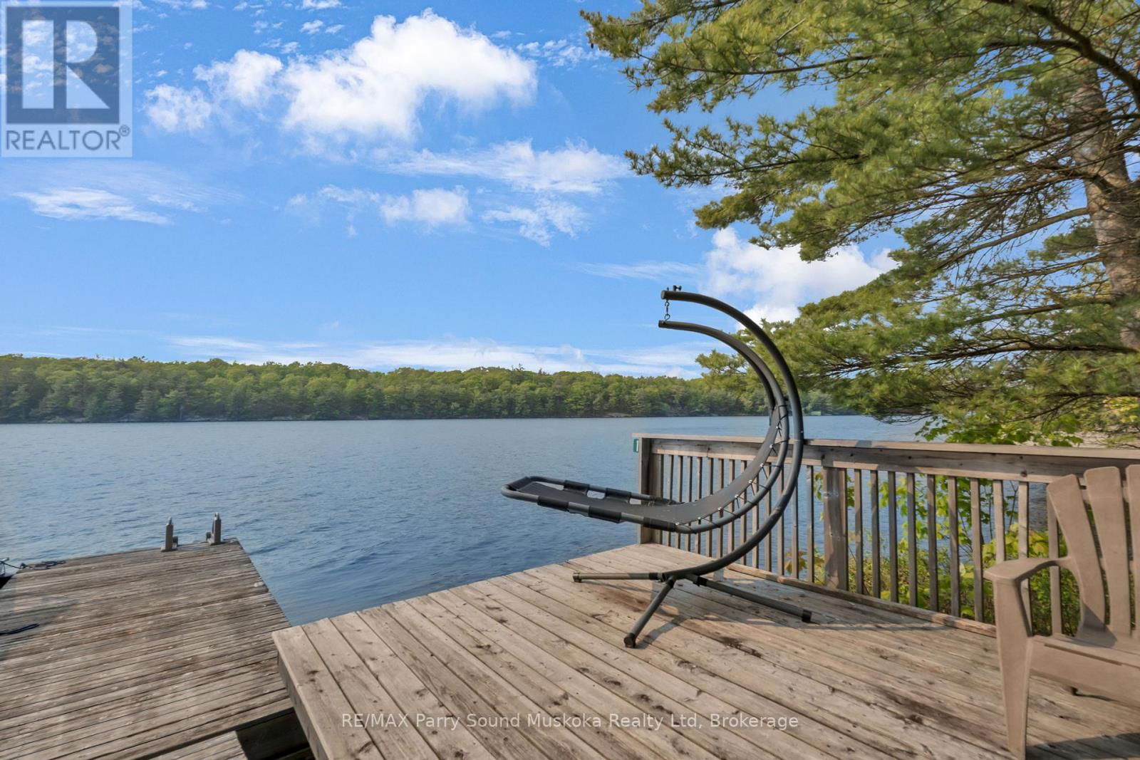 109 HEALEY LAKE Image 31