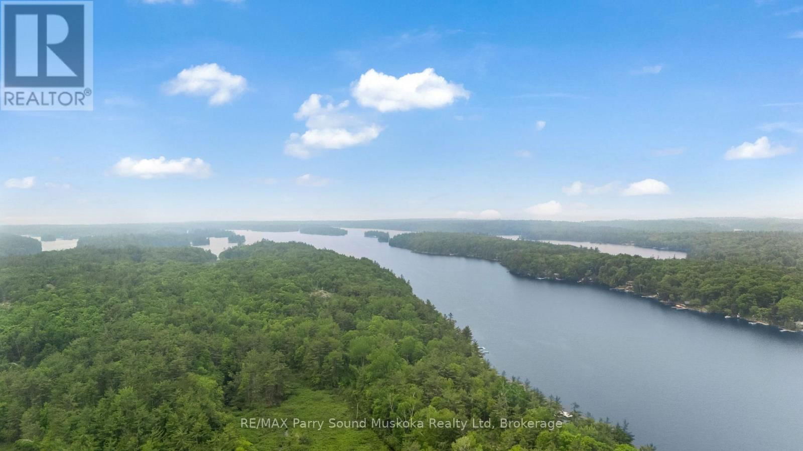 109 HEALEY LAKE Image 39