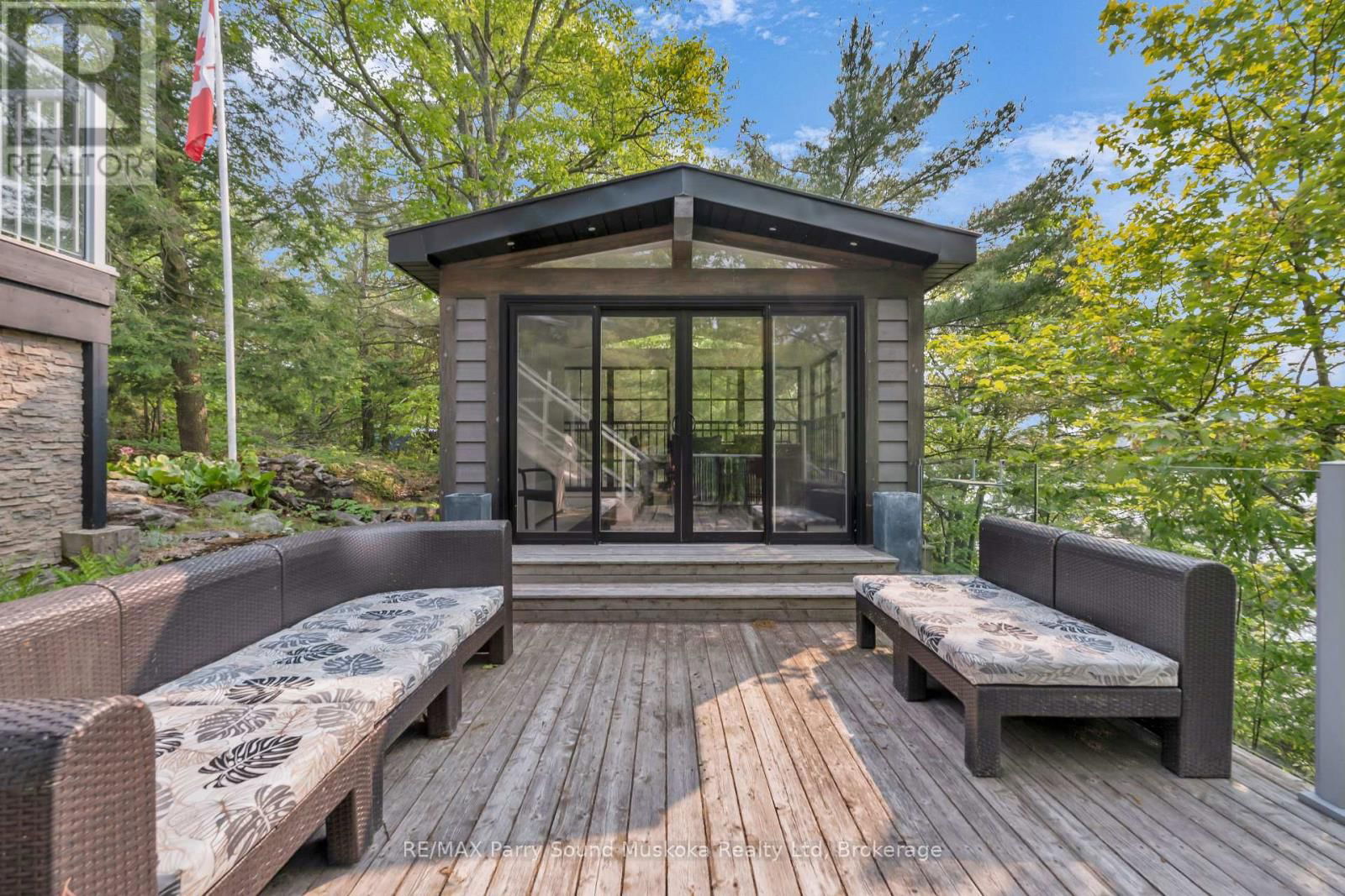 109 HEALEY LAKE Image 6