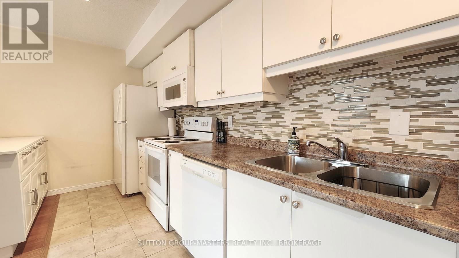 403 - 121 QUEEN STREET Image 11