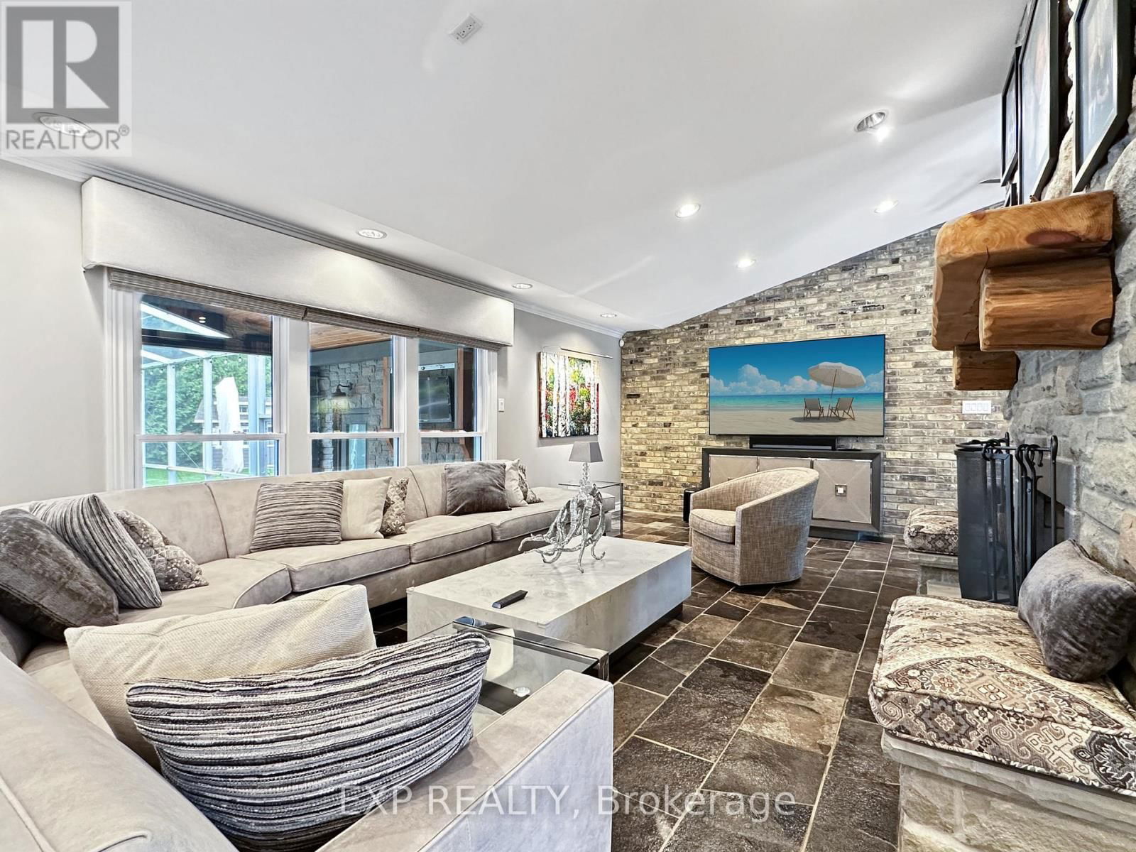 1511 GEARY AVENUE Image 11