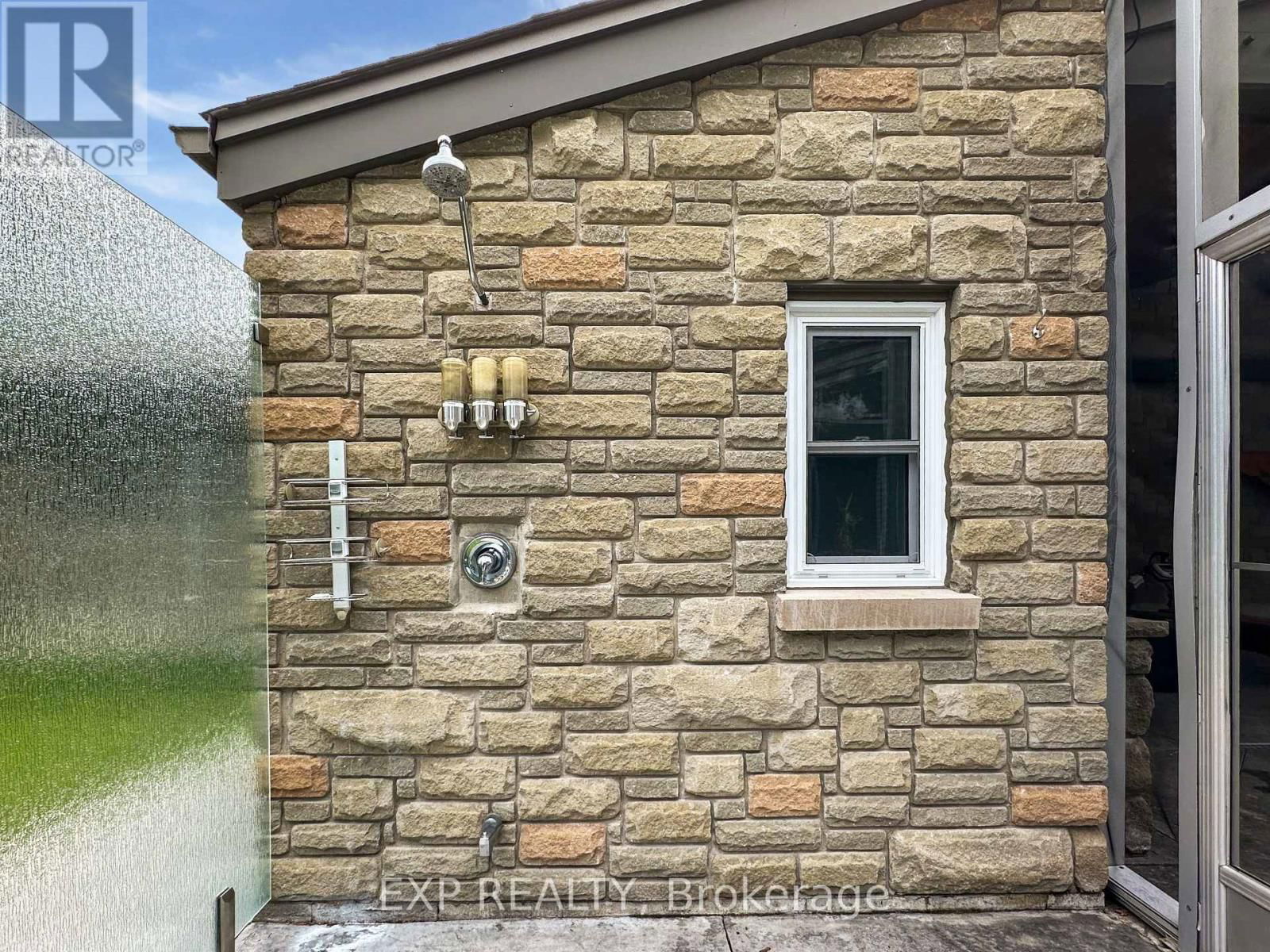1511 GEARY AVENUE Image 32