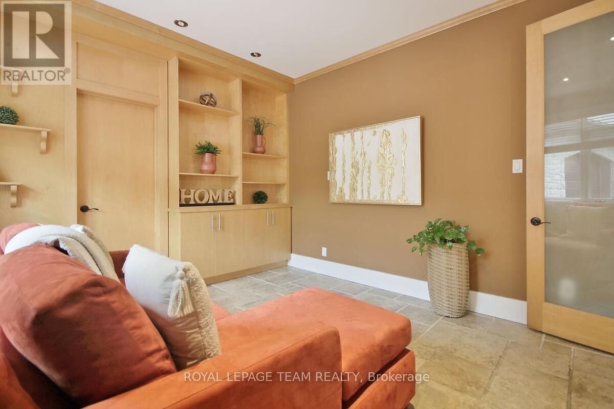 3886 ARMITAGE AVENUE Image 28