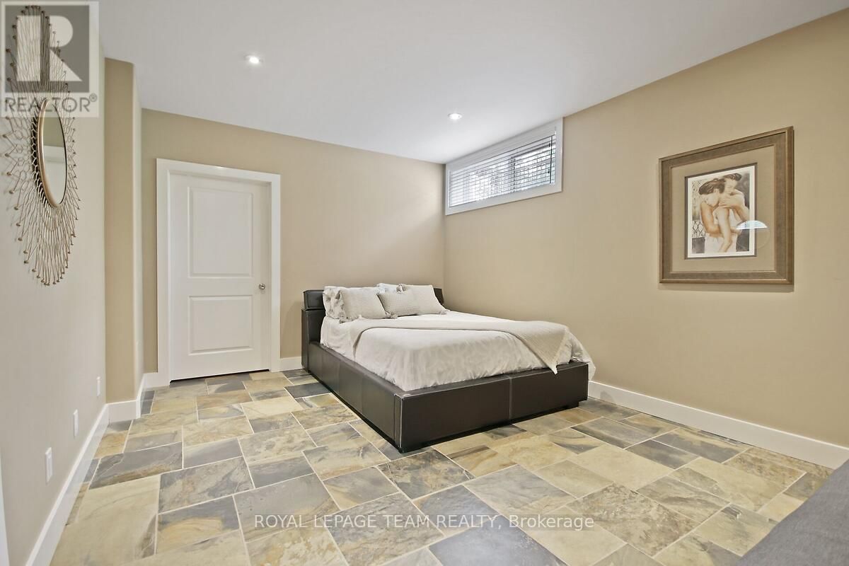 3886 ARMITAGE AVENUE Image 34