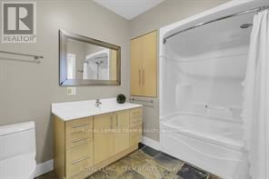 3886 ARMITAGE AVENUE Image 36