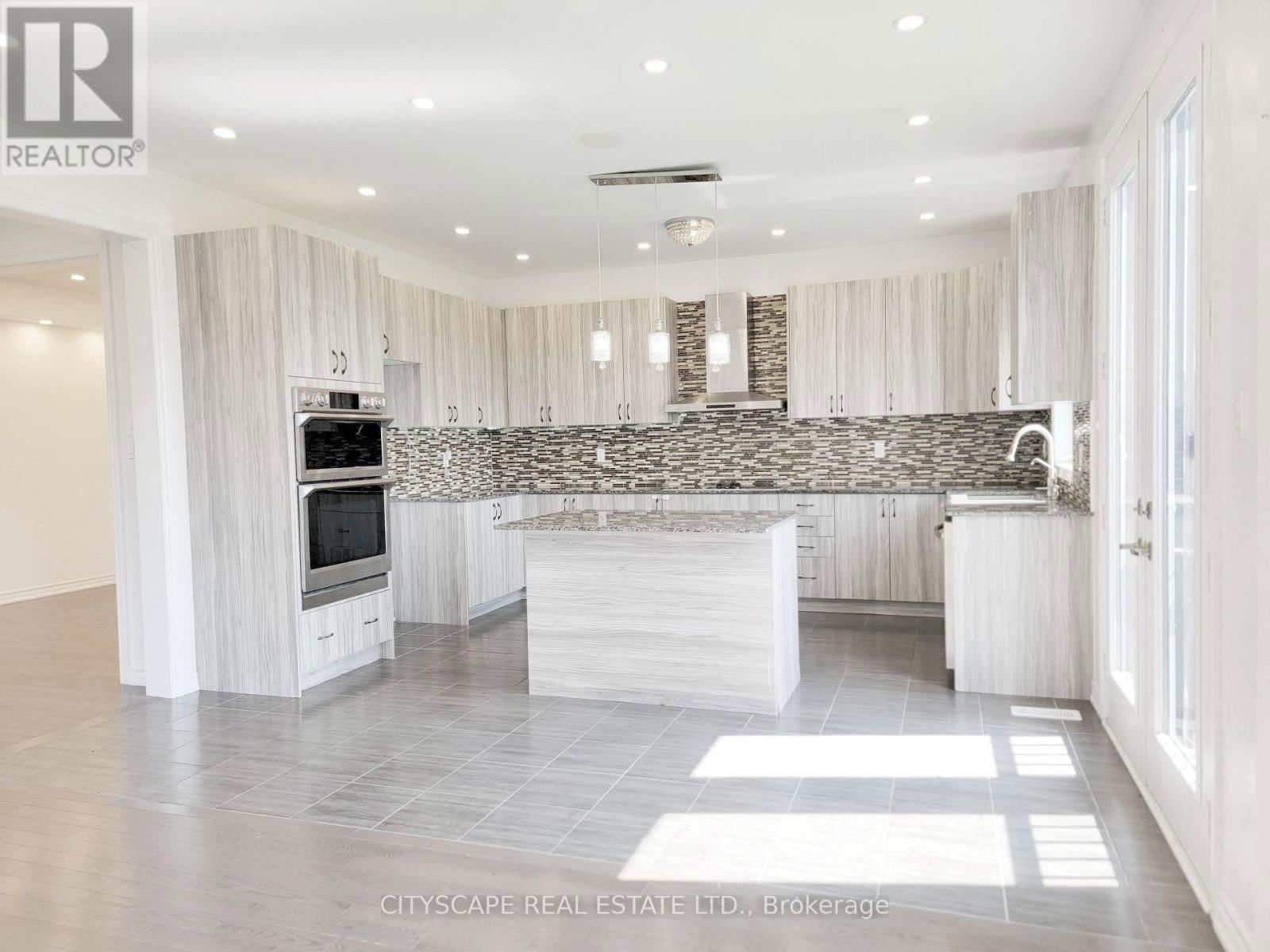 118 SEELEY AVENUE Image 12