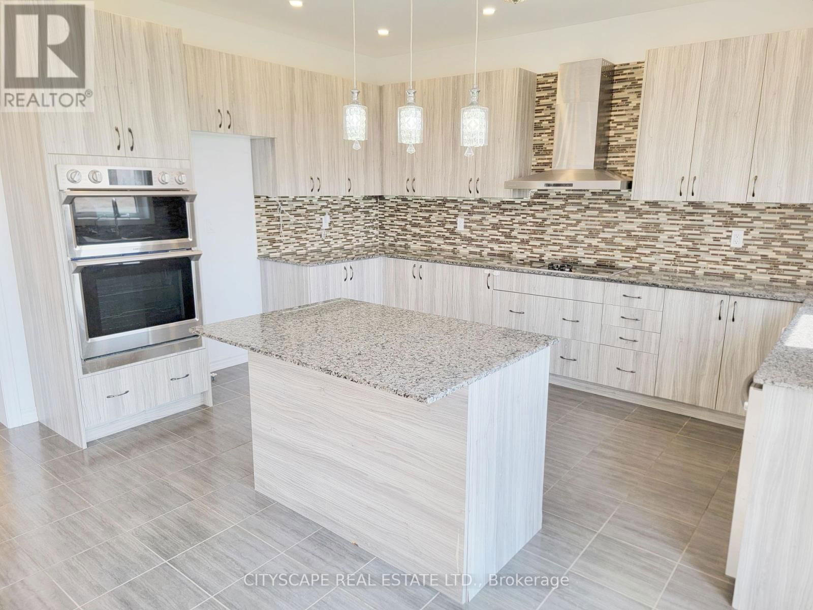 118 SEELEY AVENUE Image 13