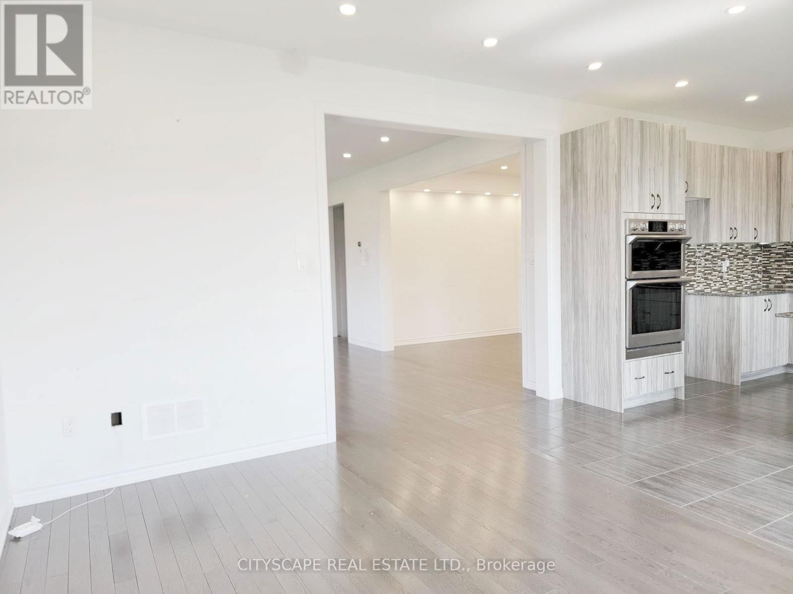 118 SEELEY AVENUE Image 19