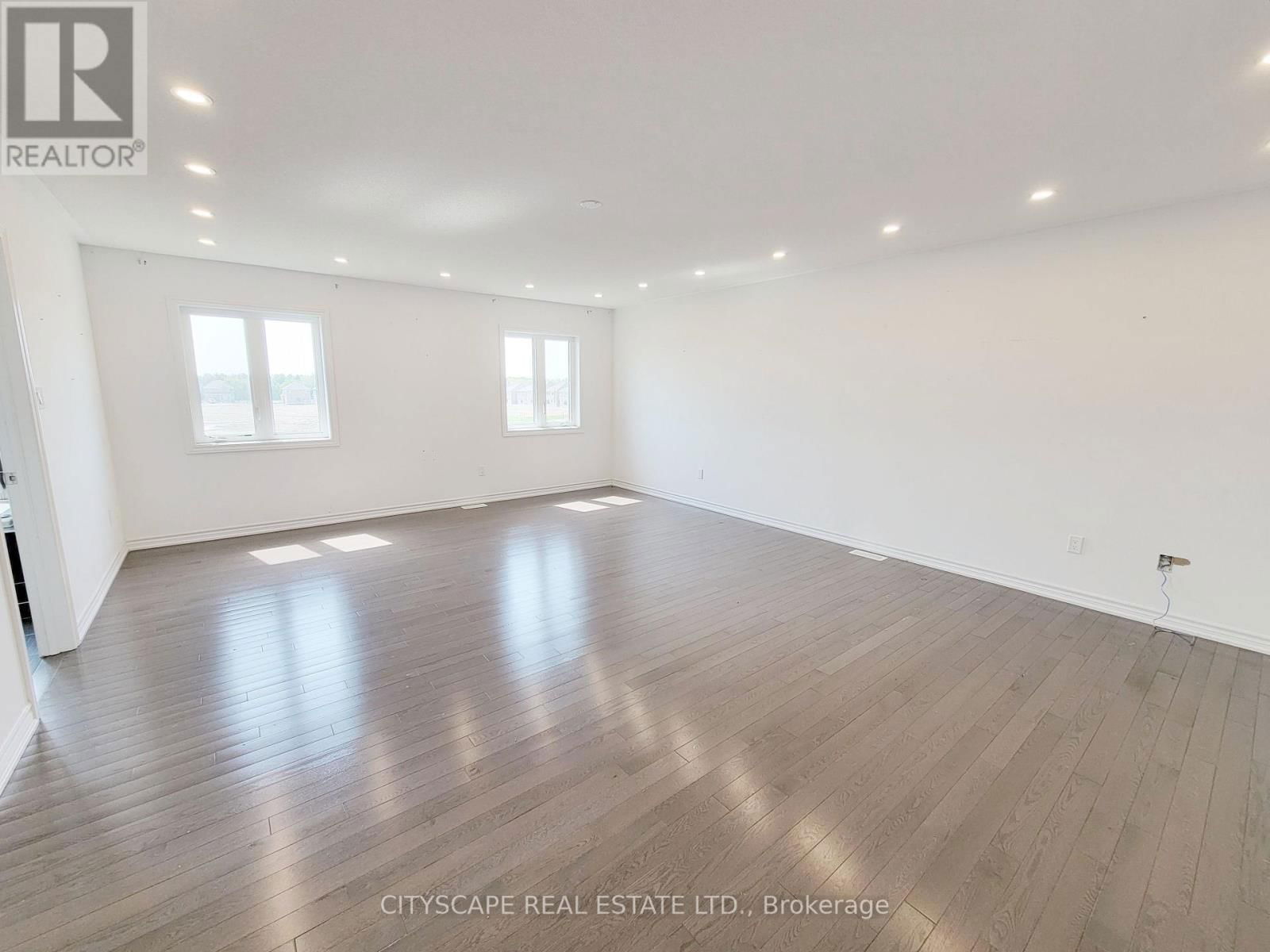 118 SEELEY AVENUE Image 31