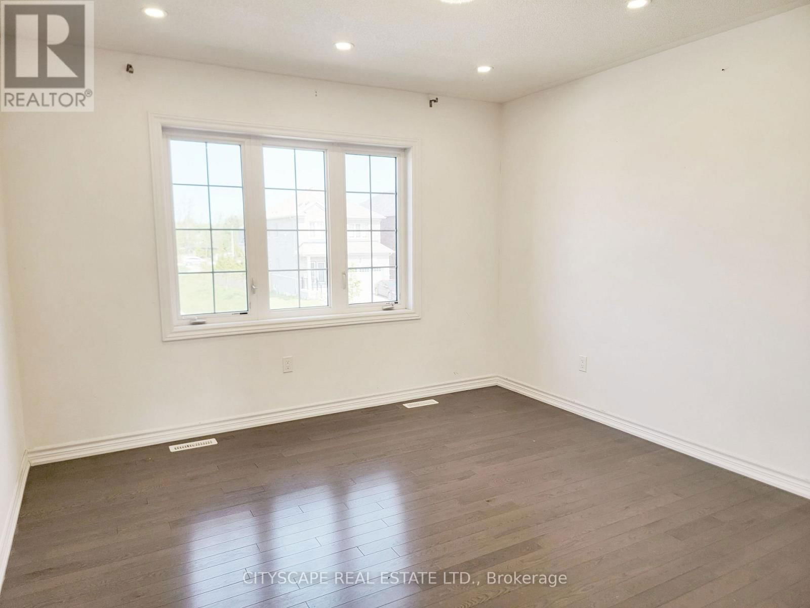 118 SEELEY AVENUE Image 35
