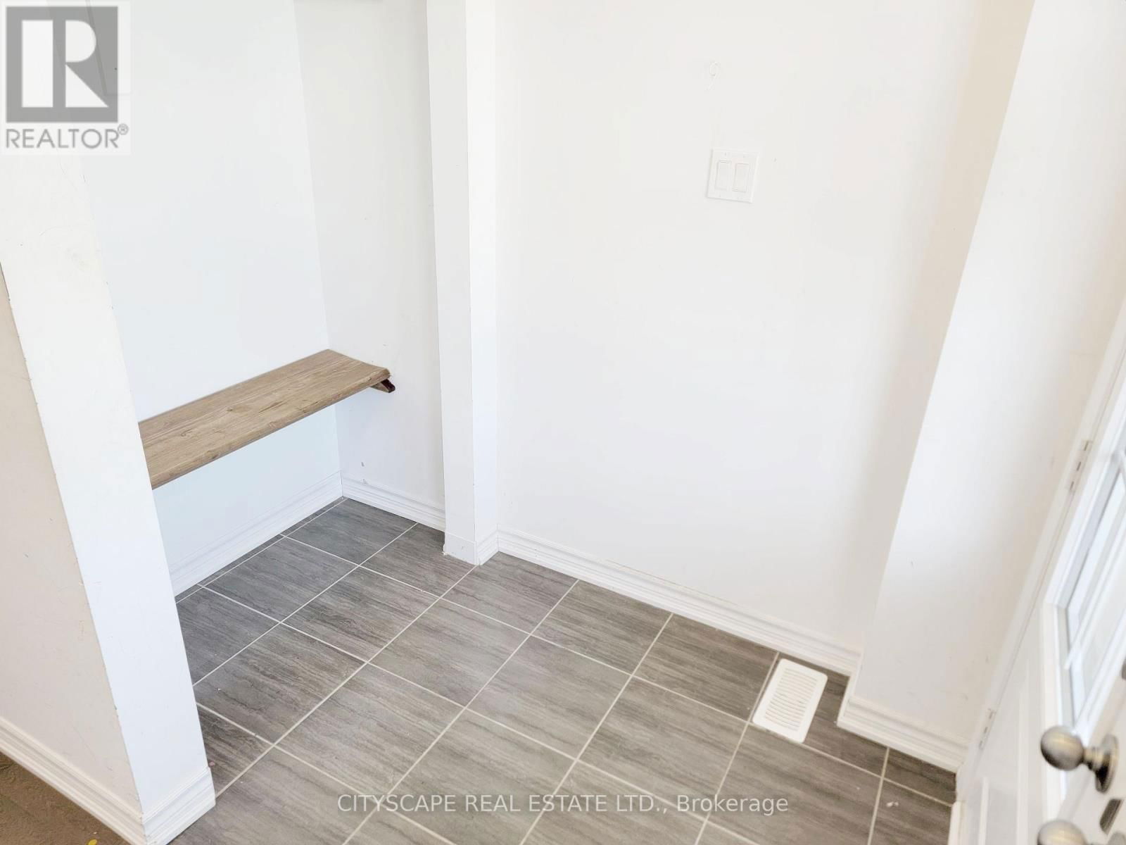118 SEELEY AVENUE Image 6