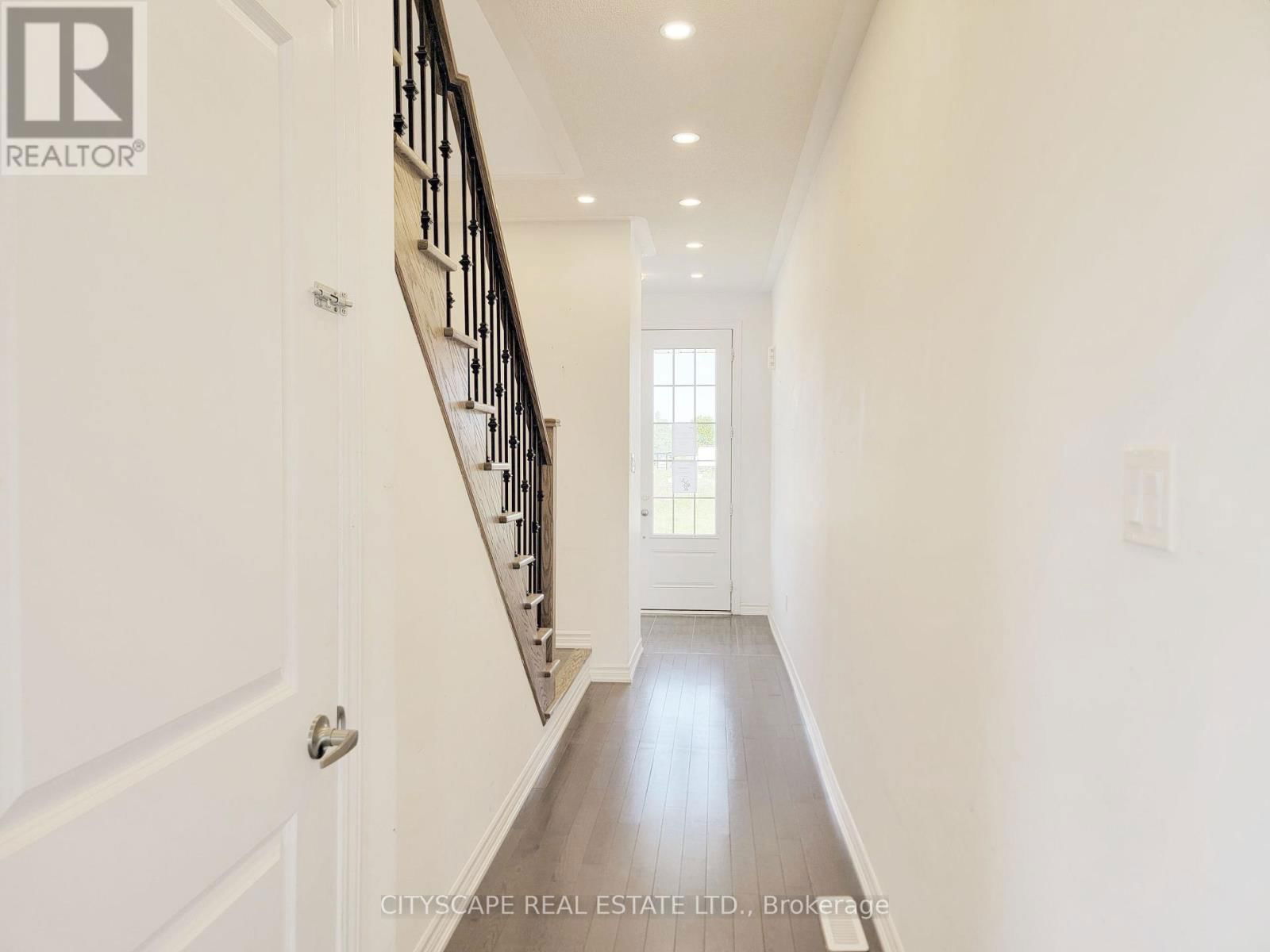 118 SEELEY AVENUE Image 8