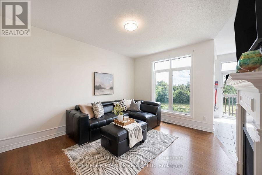 632 BRIDLEGLEN CRESCENT Image 14