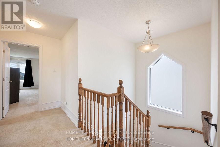 632 BRIDLEGLEN CRESCENT Image 23