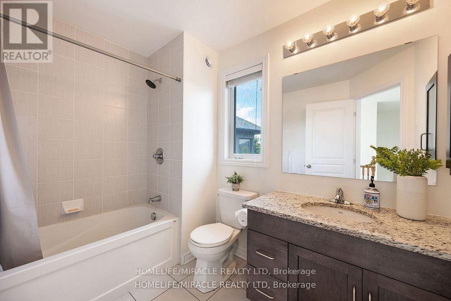 632 BRIDLEGLEN CRESCENT Image 24