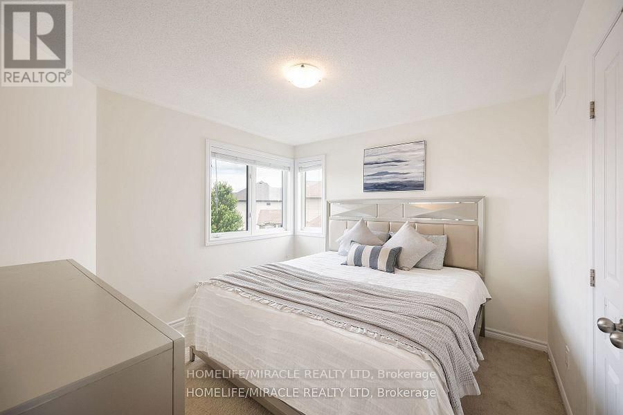 632 BRIDLEGLEN CRESCENT Image 26