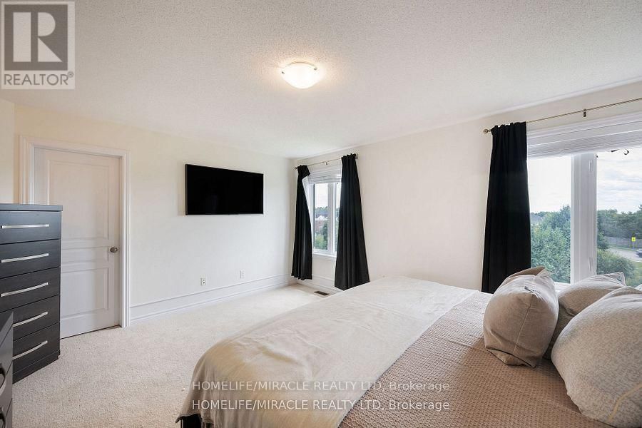 632 BRIDLEGLEN CRESCENT Image 35