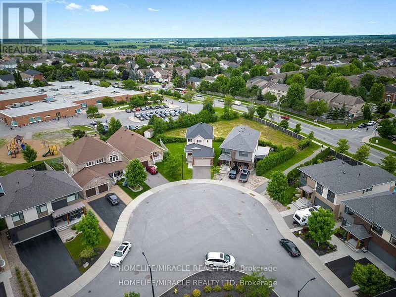 632 BRIDLEGLEN CRESCENT Image 45