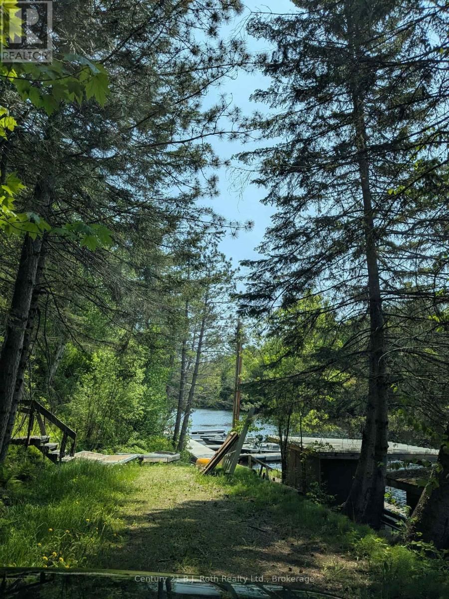 836 LAKE NIPISSING ROAD Image 25